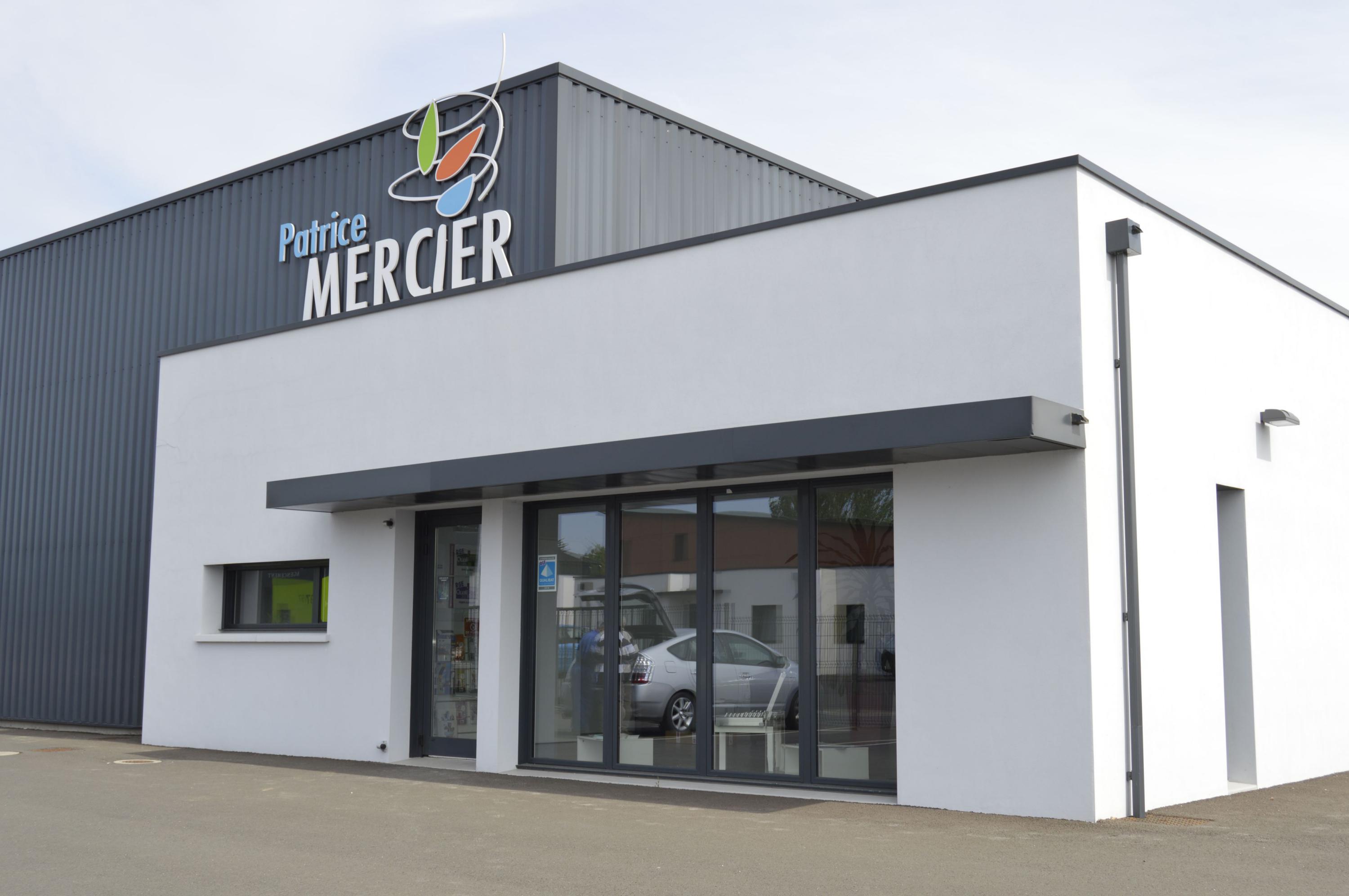 découpe de lettrage en Komacel® découpe de lettrage en Komacel®